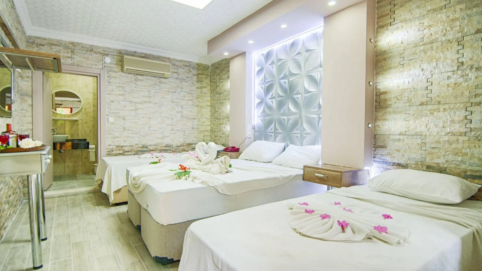 Grand Ruya Hotel Çeşme 2*,