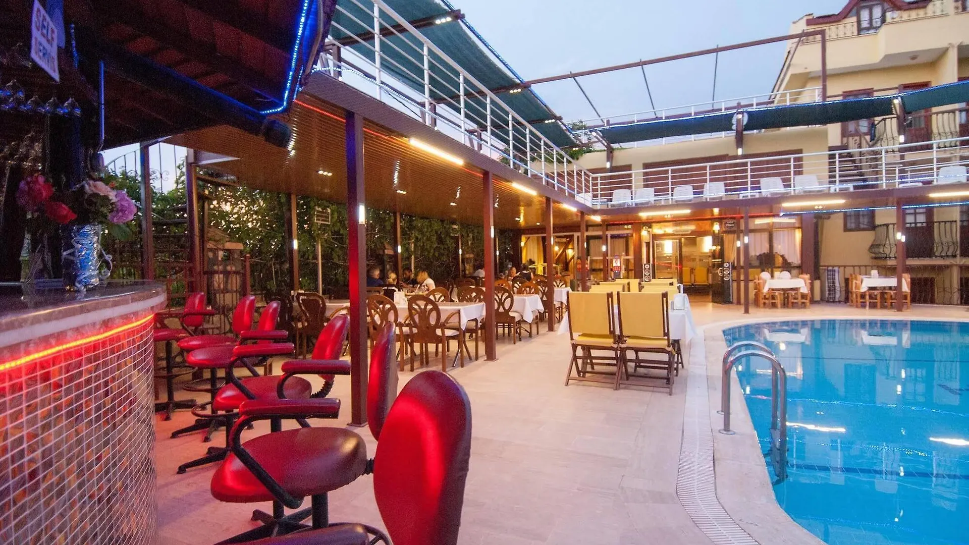 Grand Ruya Hotel Çeşme